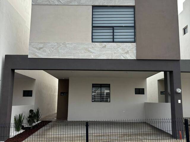 #42 - Casa para Venta en García - NL