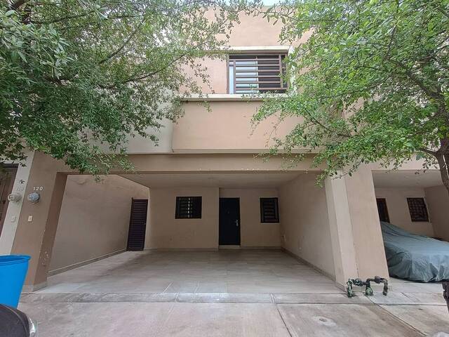 #44 - Casa para Venta en Guadalupe - NL