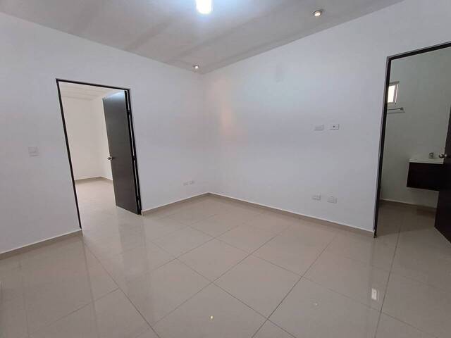 #44 - Casa para Venta en Guadalupe - NL